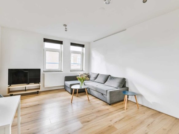 Spacious apartment with parking